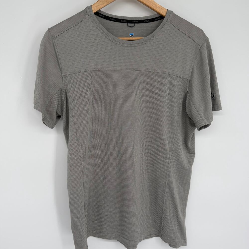 Khul Top Men’s Medium Gray Short Sleeve Active Workout Running Gorpcore